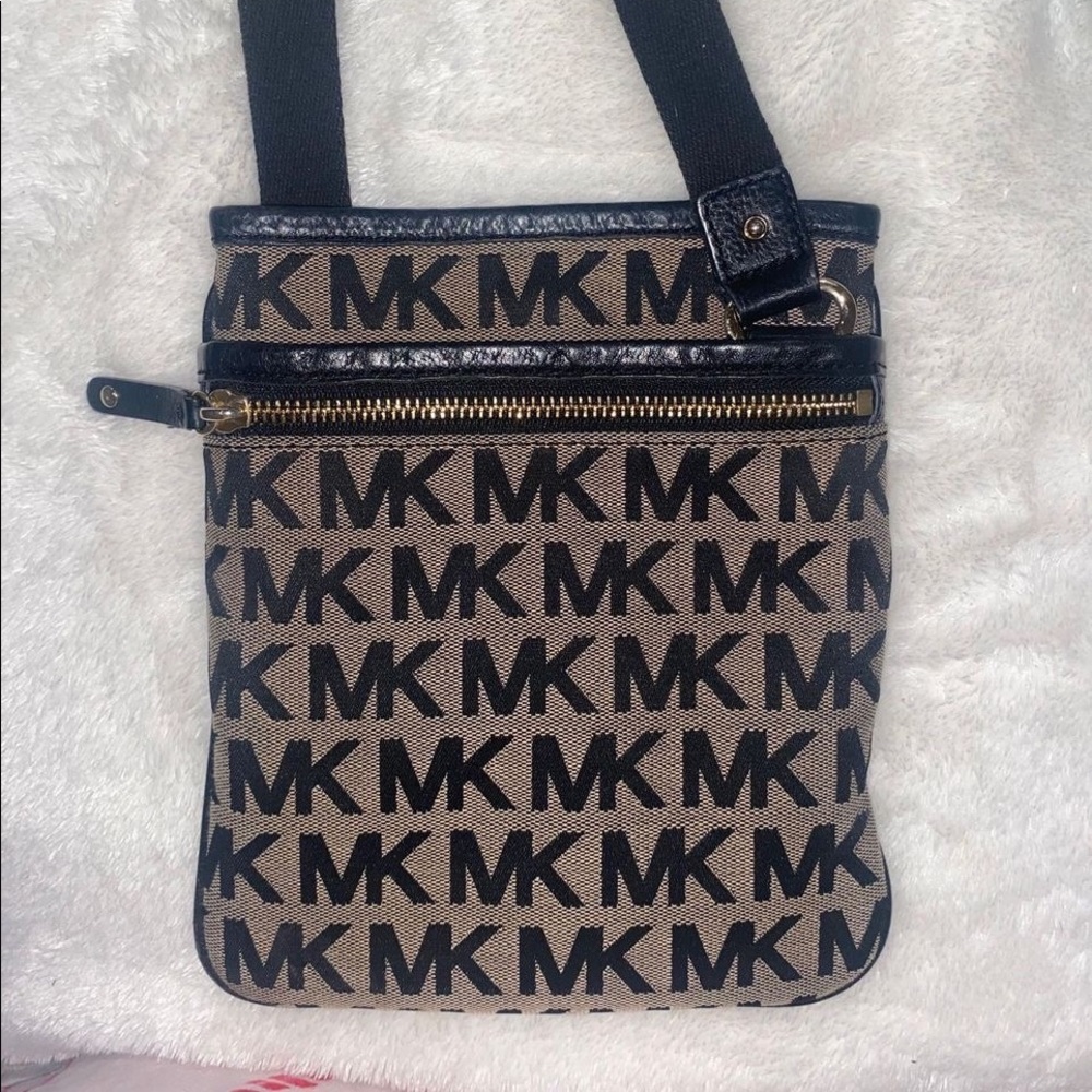 Michael Kors cross body